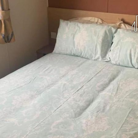 Spacious And Luxurious Caravan In Trecco Bay Porthcawl Eksteriør bilde