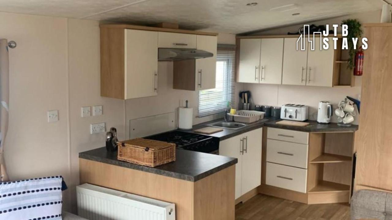 Spacious And Luxurious Caravan In Trecco Bay Porthcawl Eksteriør bilde